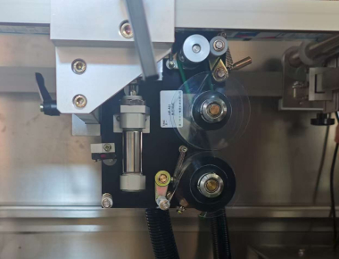Máquina de embalaje de sal Plan de línea de embalaje continuo Embalaje vertical y coordinación de llenado de boca abierta