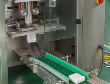 Máquina de envasado de sal Solución integrada Envasado vertical de alta velocidad y línea de embalaje de boca abierta