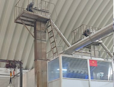 Estrategia de Máquina Empaquetadora de Sal Vertical Form Fill Seal Línea Centrada Para Bolsas Minoristas